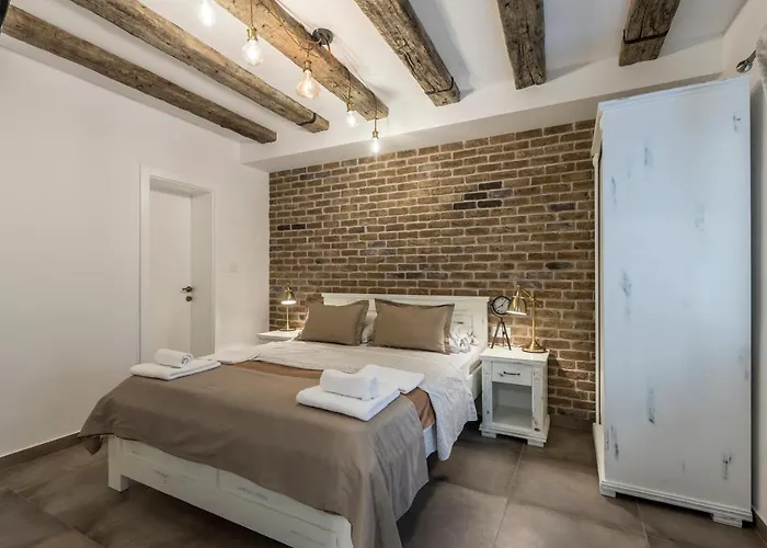 Studio Apartments Insula