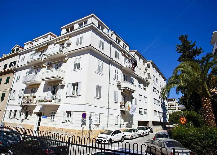 Split Apartments Peric