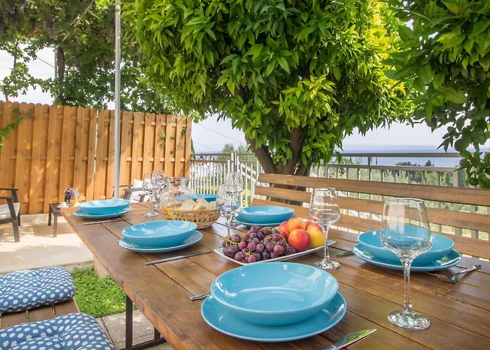 Mediterranean House - Forest Marjan