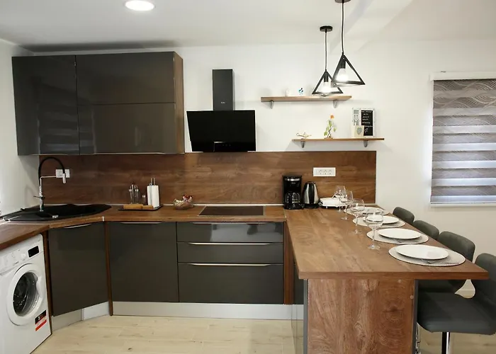 Pearl Apartment