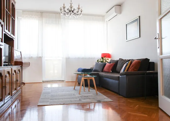 Kate\'S Apartment