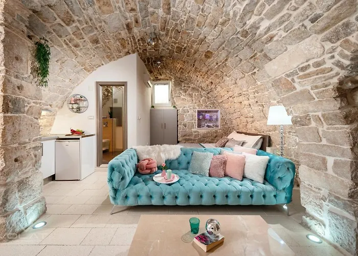 Luxury Apartment Volat
