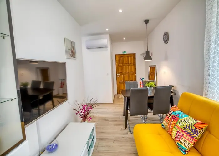 Apartment Grace, Feel At Home - Away From Home
