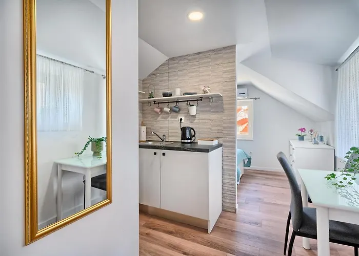 Loft Rooms Split