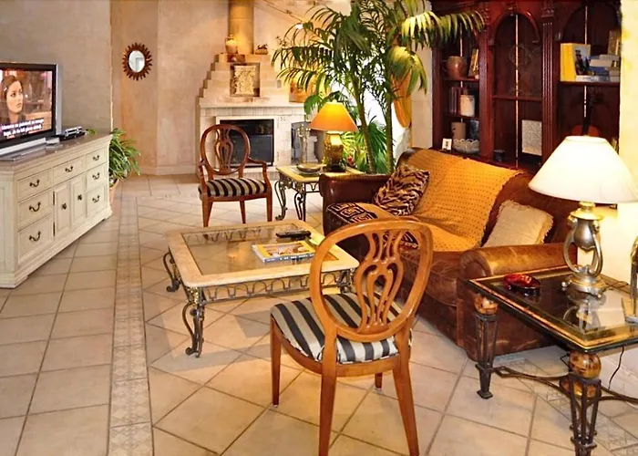 Villa Marjan - 3 Bdr, 3 Bath, Parking