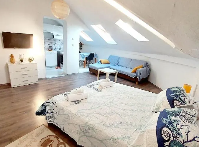 Apartment Top Center Lucia