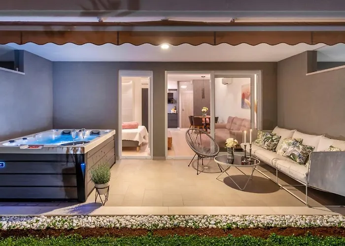 Zaloo, Luxury Apartment With Sea-View And Jacuzzi