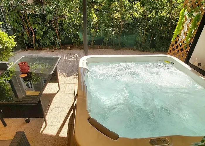 Apartments Johnny Split Croatia With Hot Tub