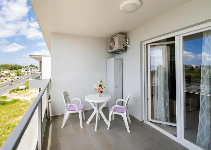 A2 - Modern Apt With The Terrace & Sea View