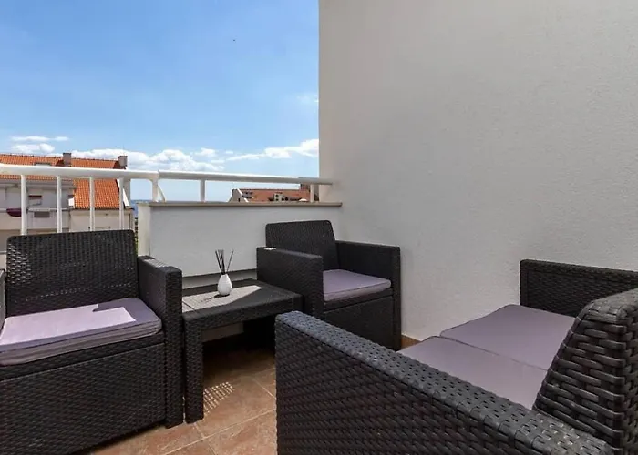 Apartment Jurmar - With Terrace