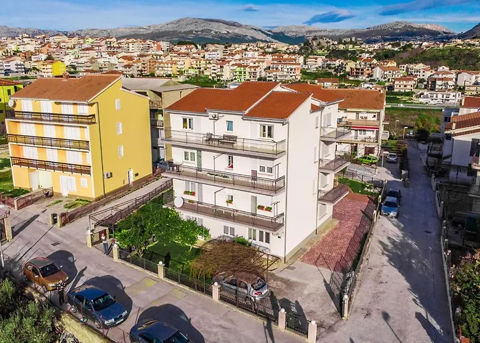Apartments Mihael