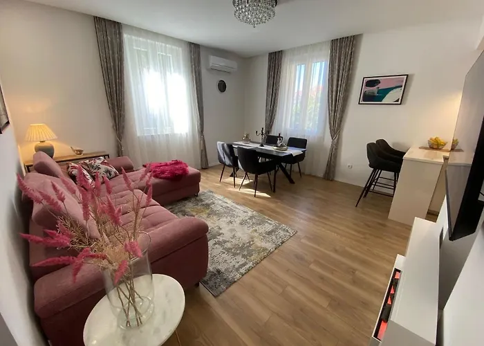 Apartment In The City Center