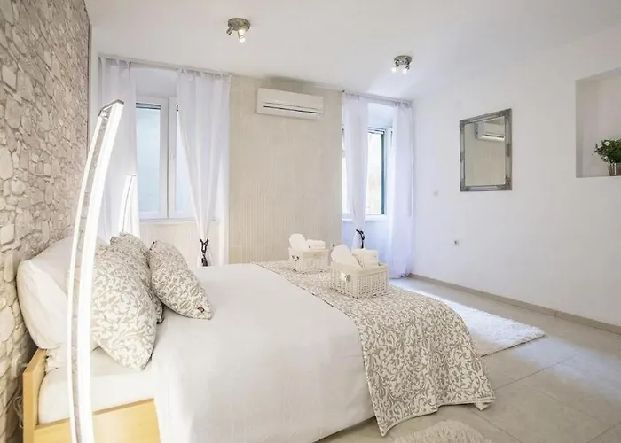 Iron Gates Apartments