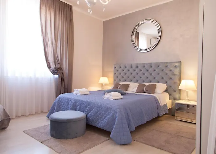 Split Dreams Apartment