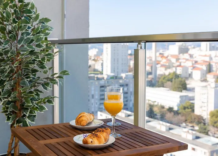 Split Sky Apartment