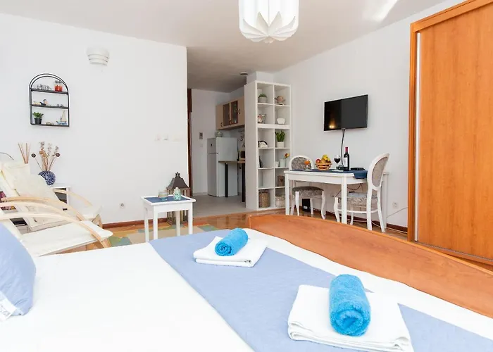 Beautiful Cozy Apartment Jug In Nice Neighbourhood.