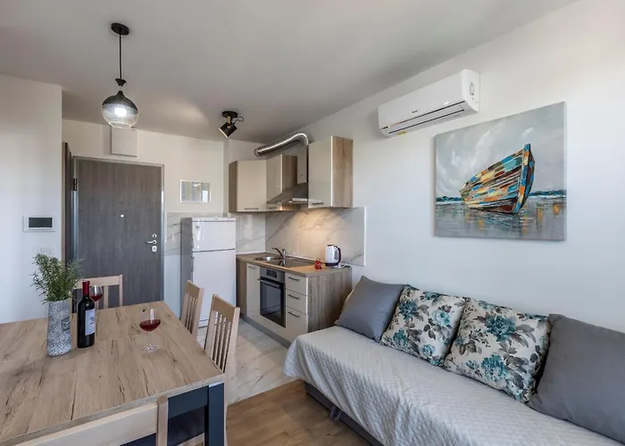 Apartman Lukiana***