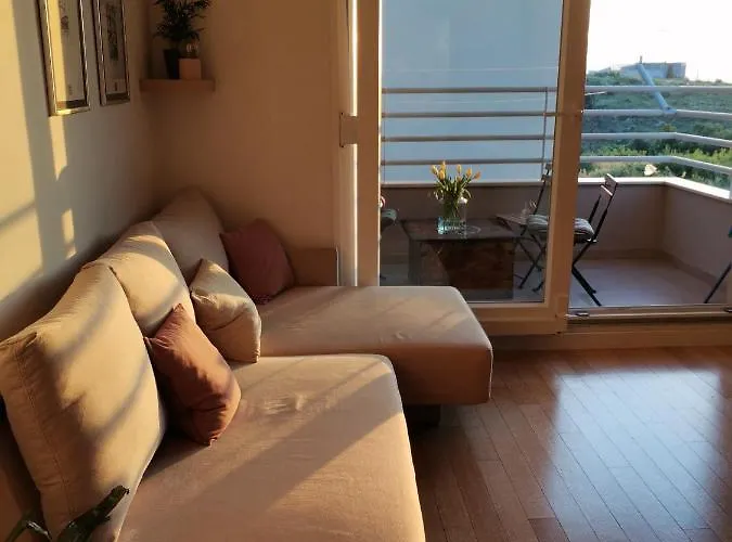 Modern Apartman Marcelina With A Garage And Balcony With Wifi