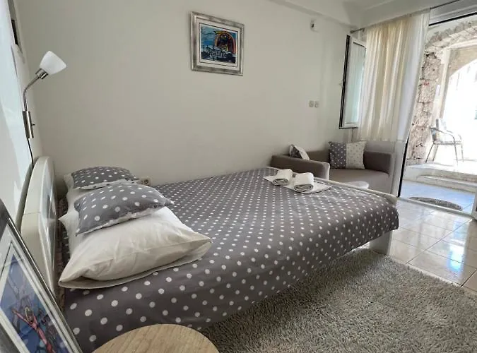 Old Town Apartment Nina Split