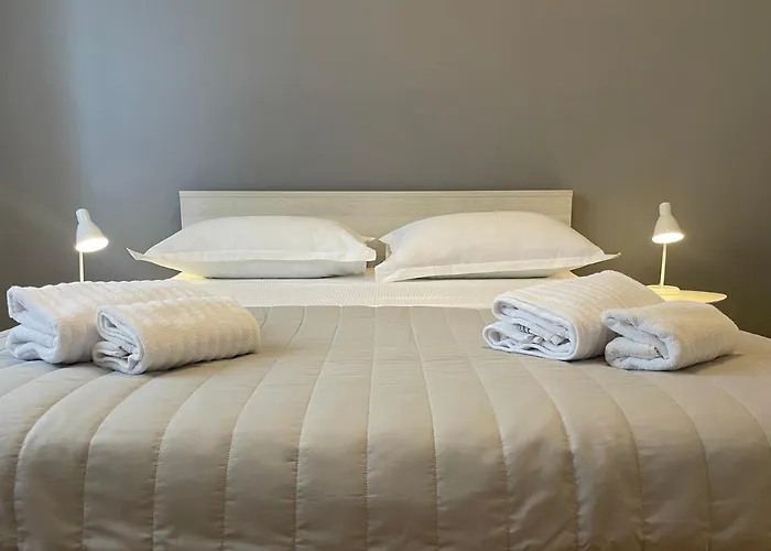 Apartment Edi, Spacious With Sauna And Balcony
