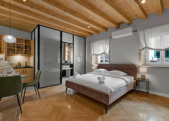 Diocletian Palace Lux Apartman Cu 2-Diocletian Palace