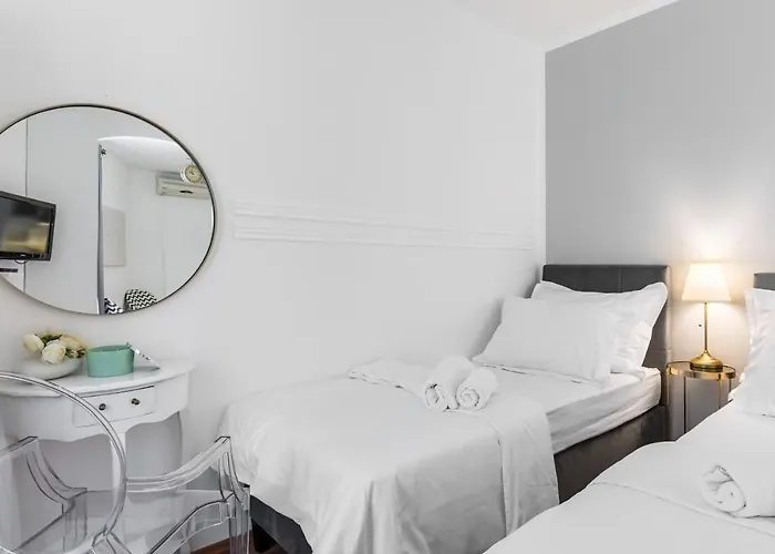 Chic Apartment Steps From Diocletian\'S Palace