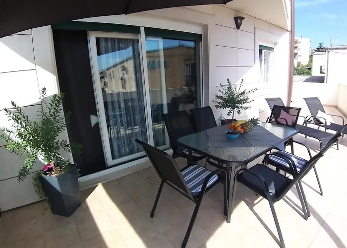 3 Bedroom Apartment With Terrace And Free Parking