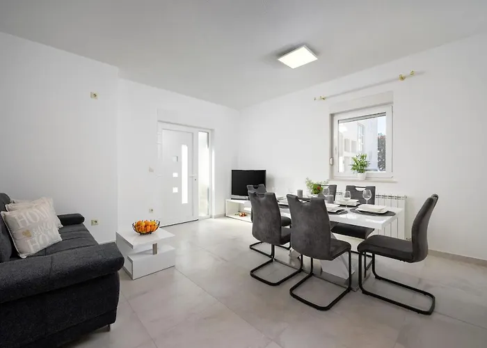 Luxury Apartment Ketty