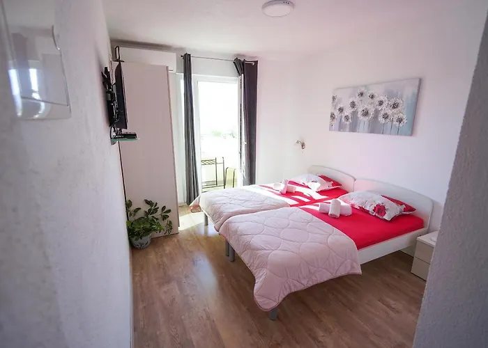 Studio Apartman M&F