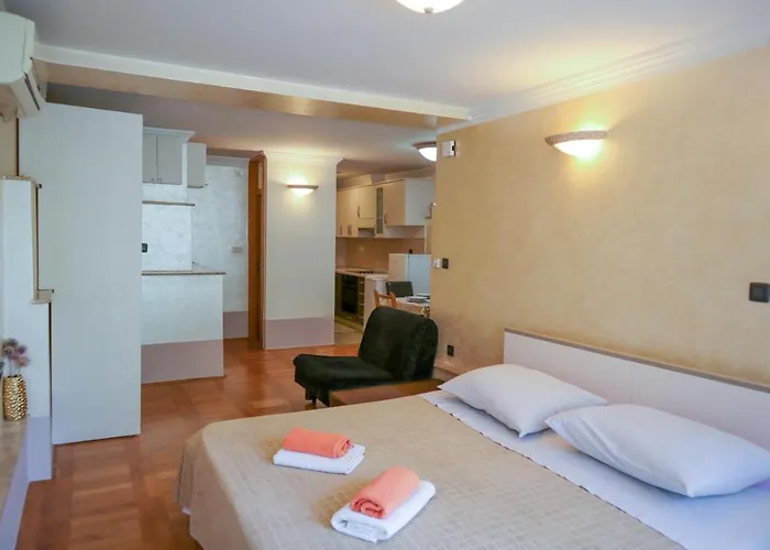 Apartments Okuka