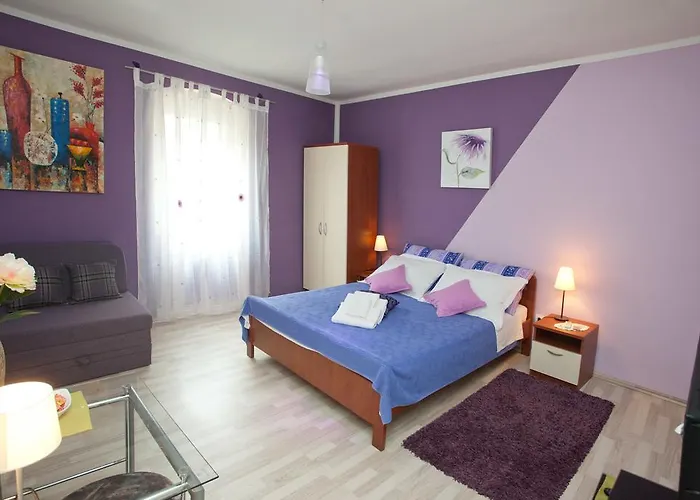 Leonarda Apartments
