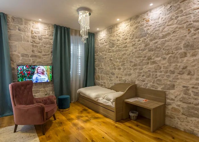 Tifani Luxury Rooms