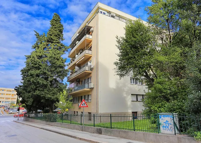 Apartments With Wifi Split - 19143