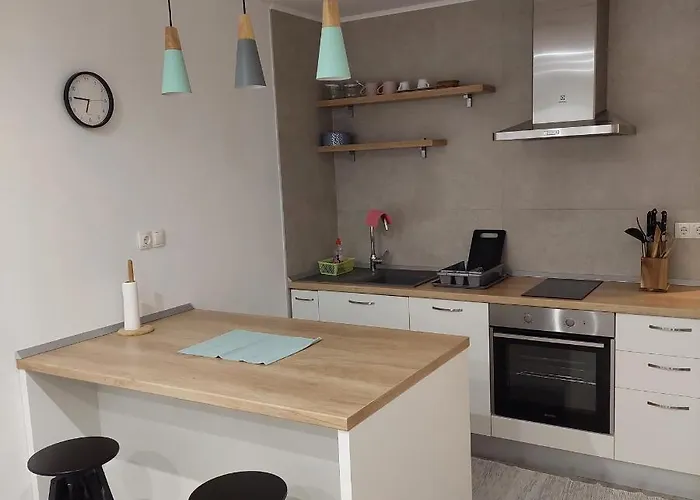 Nice And Modern Apartment Emili
