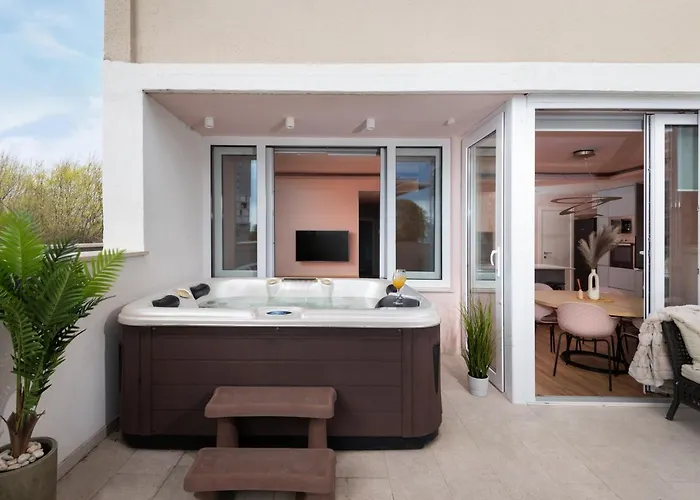 Glow Luxury Apartment With Terrace And Jacuzzi