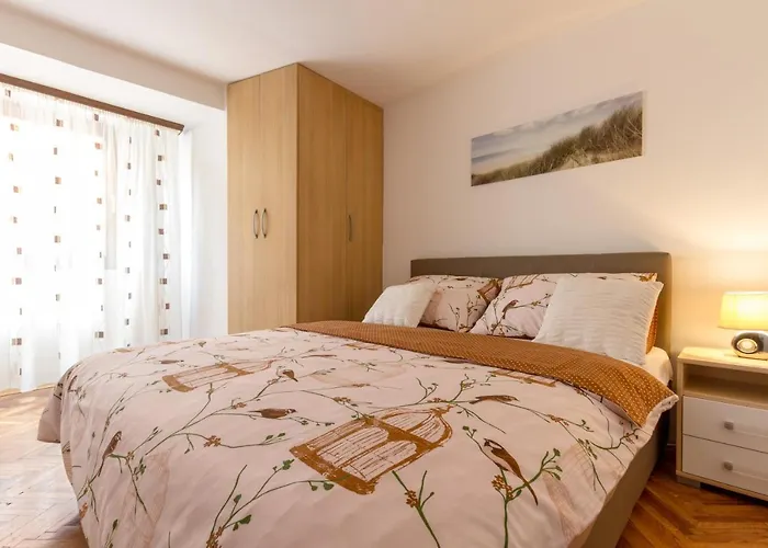 Bernard Old Town Apartment