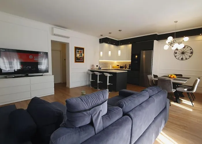 Peacock Apartment