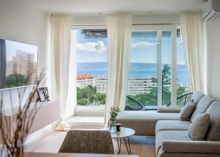 D33 Apartment