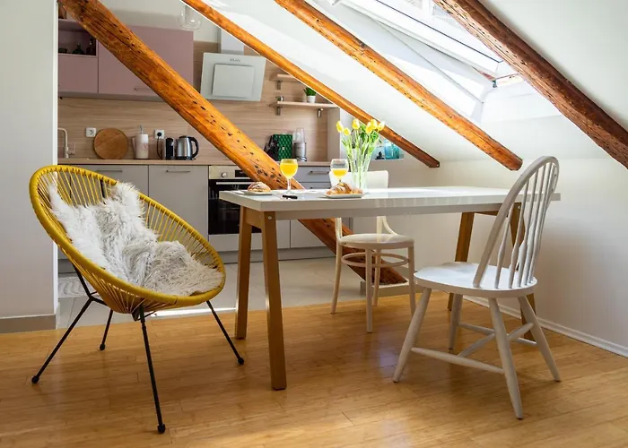 Cool Attic Apt W Gallery In The Heart Of Split