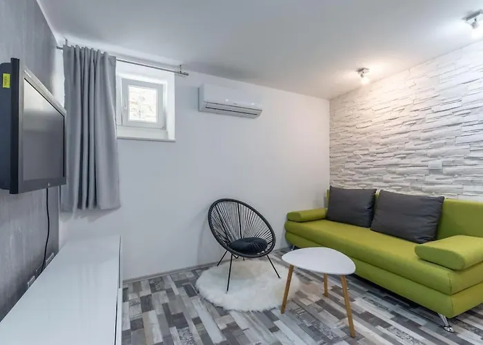 Apartment 3M - One Bedroom Apartment