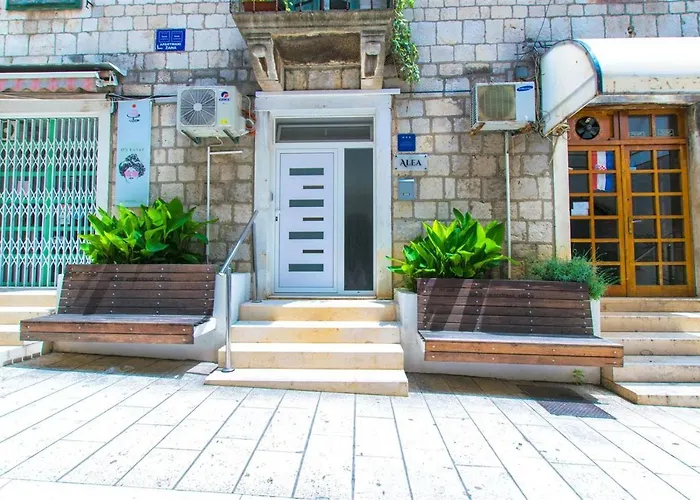 Old Town Split Apartment Alea