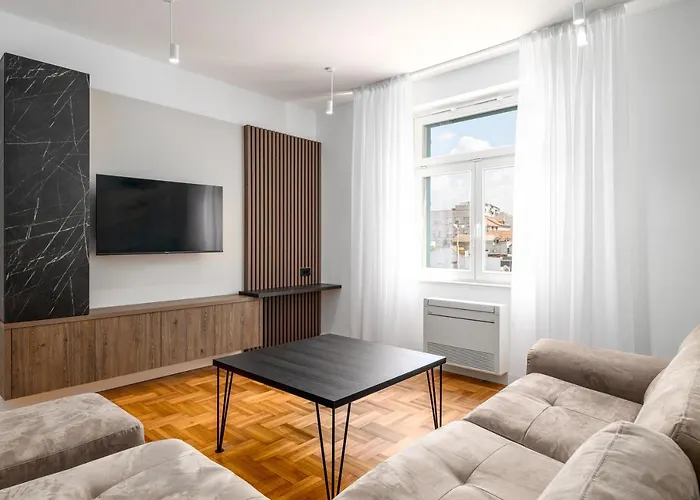 Frankovich Central Apartment