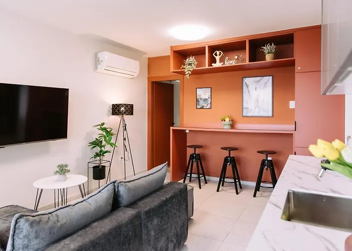Greenview Apartment