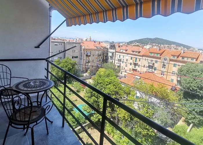 Lulu 90 M2 Apartment In Center Of Split