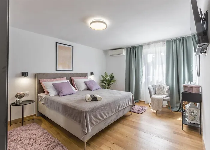 Cozy Place & Anamarija
