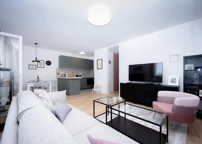 Billie Holiday Apartment With Balcony