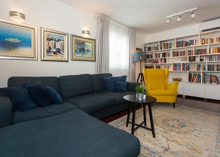 City And Sea Premium Apartment - Private Parking In City Centre