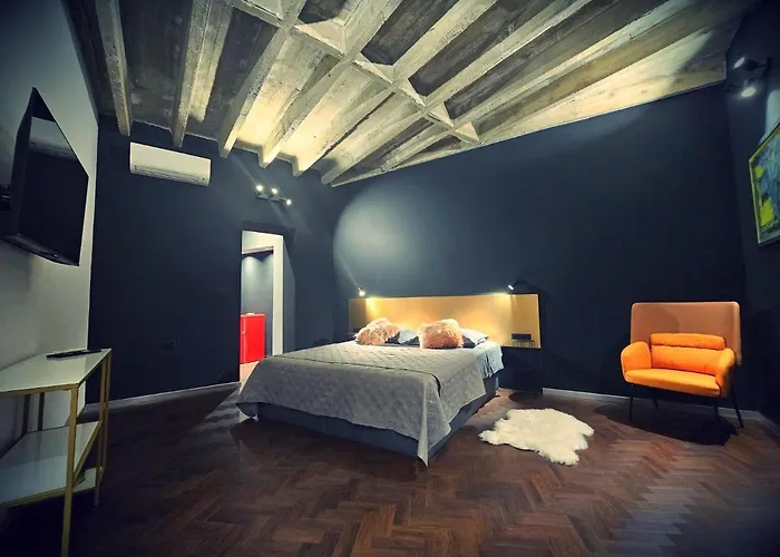 Booza 69 Luxury Rooms