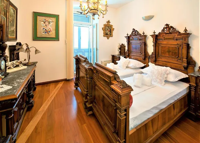 Royal Heritage Apartment In Split Center