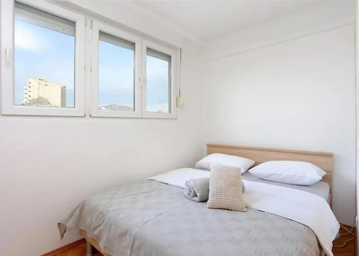 Apartment Dorna Near City Center And Bacvice Beach